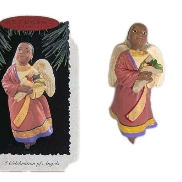 1995 Hallmark Keepsake Ornament A Celebration of Angels No. 1 Kwanzaa - Picture 5 of 7